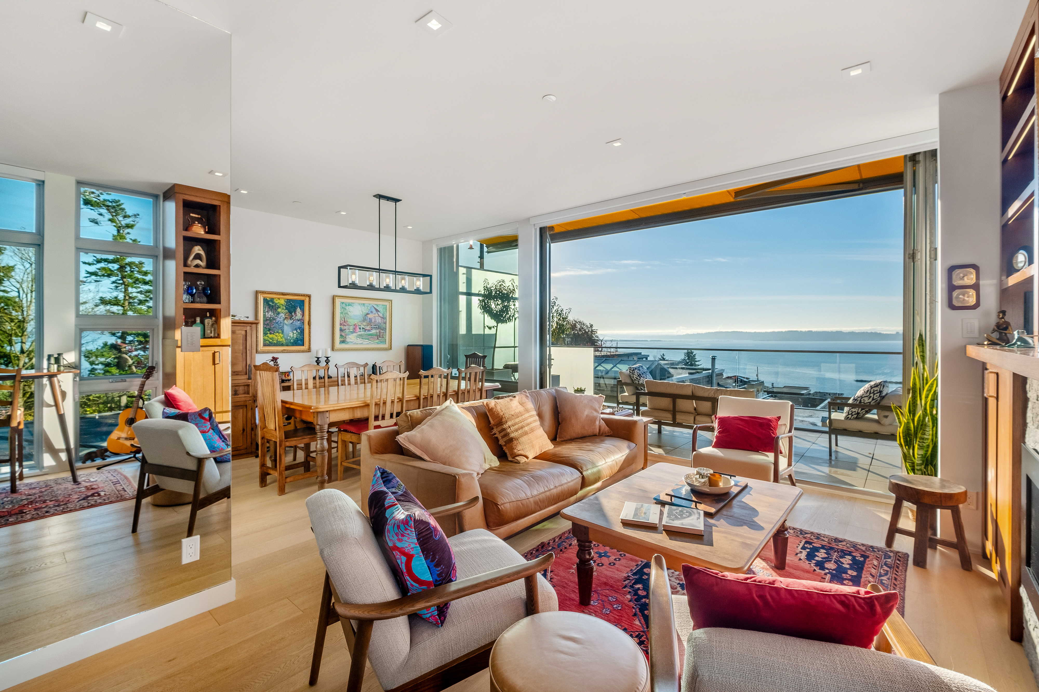 15046 Buena Vista Avenue